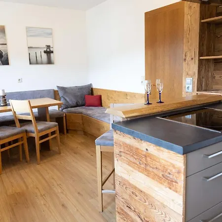 Helmuth Oberreiter 3* フラッハウ