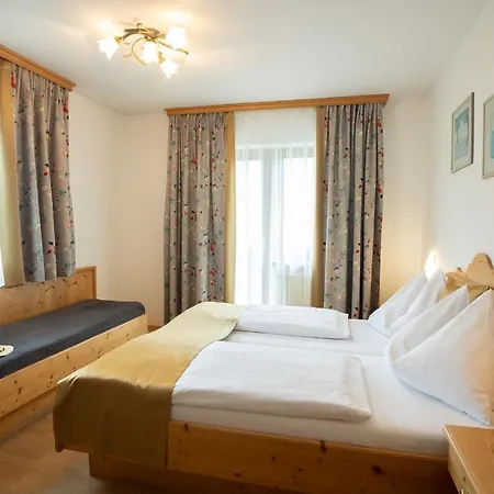 Helmuth Oberreiter Bed & Breakfast Flachau